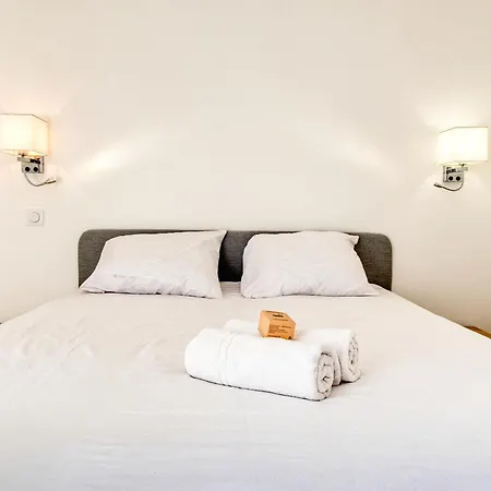 La Voliere De La Cathedrale