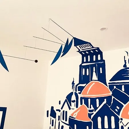 La Voliere De La Cathedrale * Périgueux